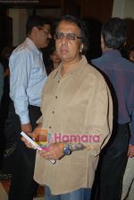 Anant Mahadevan at the launch of Om Puri_s biography titled Unlikely Hero in ITC Grand Central, Mumbai on 23rd Nov 2009 (56).JPG